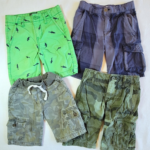 Lot Of 4 Boys Shorts Size 5 Preppy Shark, Plaid Camo Cargo Shorts Back To School - Picture 1 of 16